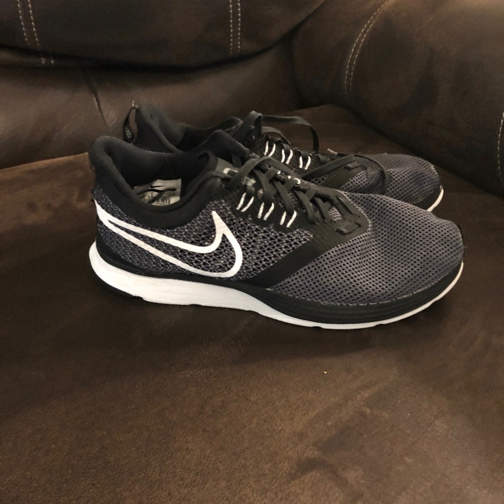 Nike Boy’s Strike